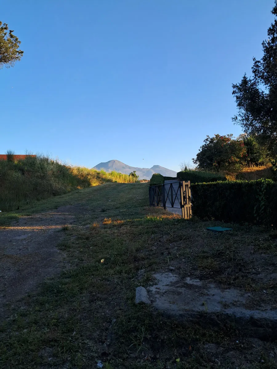 Pompei all’alba — foto 4